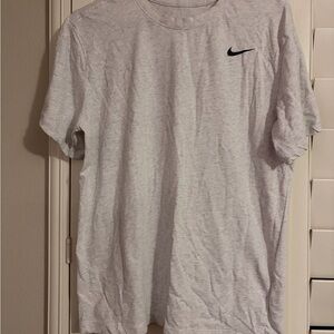 Nike Men's Heather Gray Short Sleeve Tee